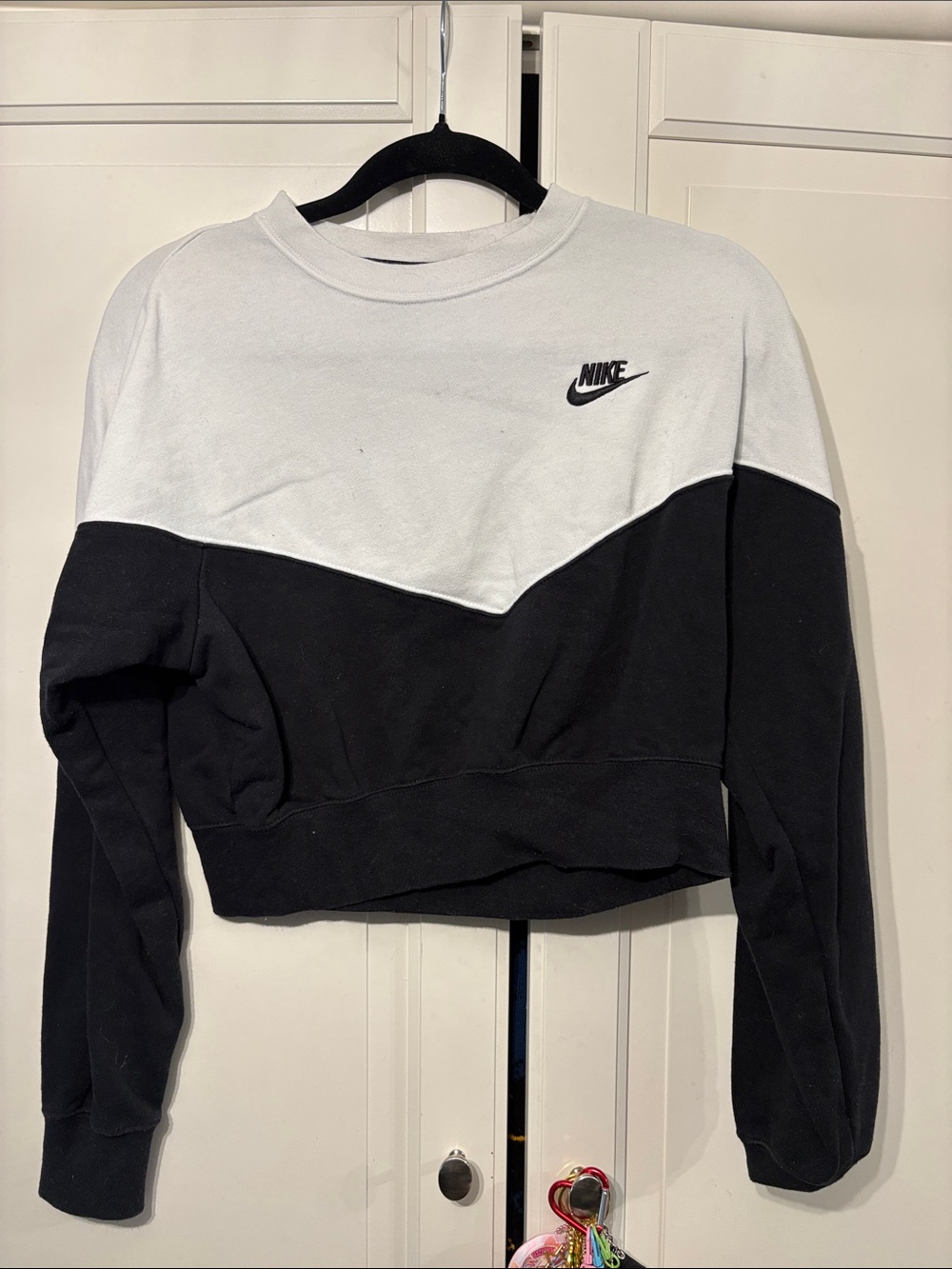 Nike Black and White Cropped Colorblock Sweatshirt
